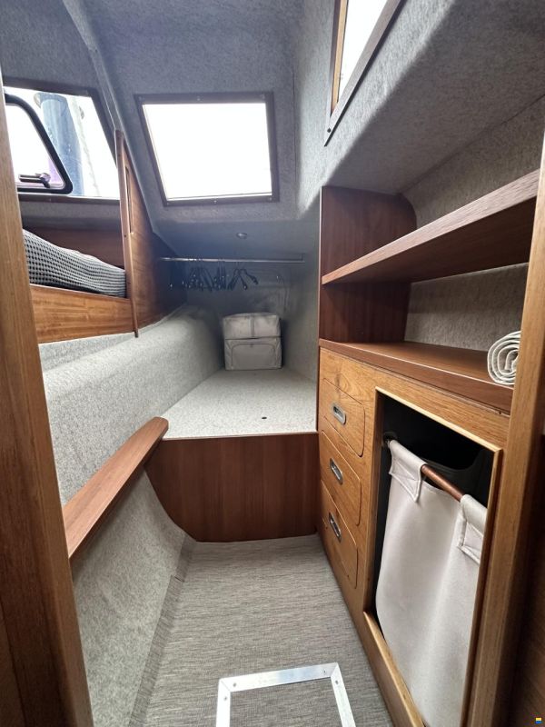 Prout Snowgoose 37