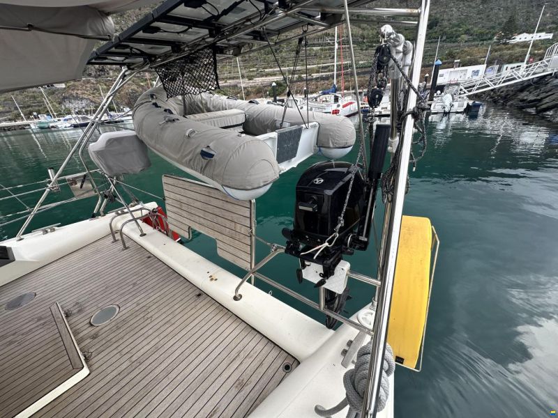 Prout Snowgoose 37