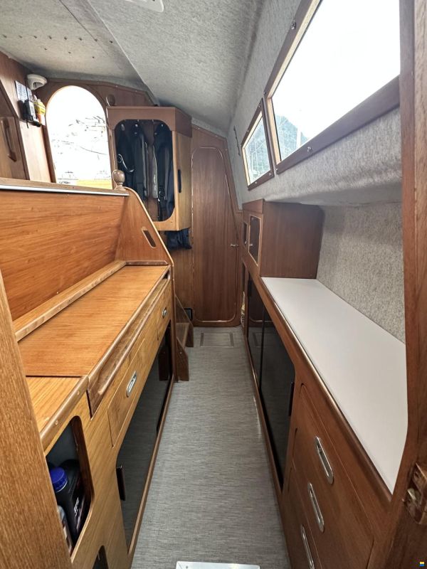 Prout Snowgoose 37