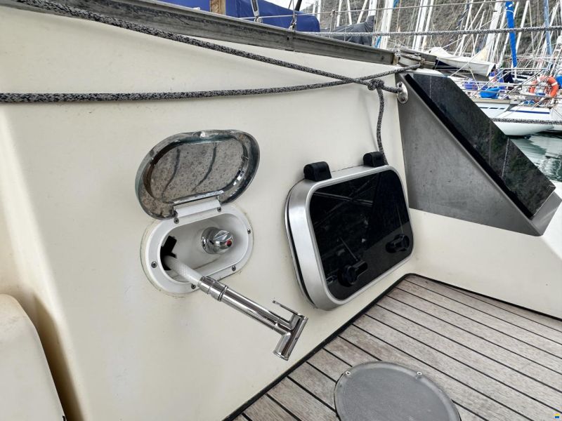 Prout Snowgoose 37