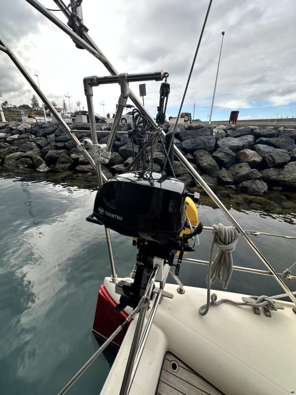 Prout Snowgoose 37