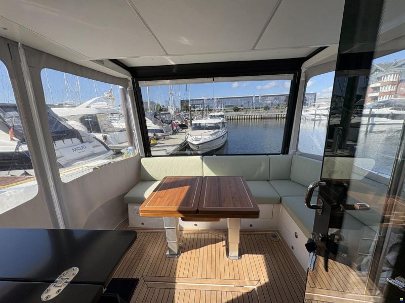 Nimbus 495 Flybridge