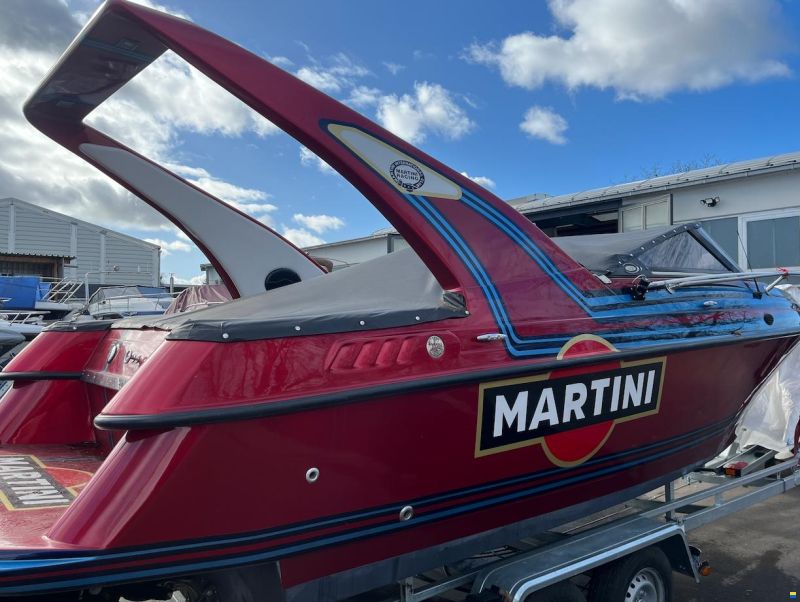 Bayliner 192 Discovery Martini Racing