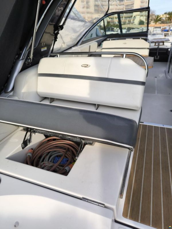 REGAL MARINE 2800 BOWRIDER