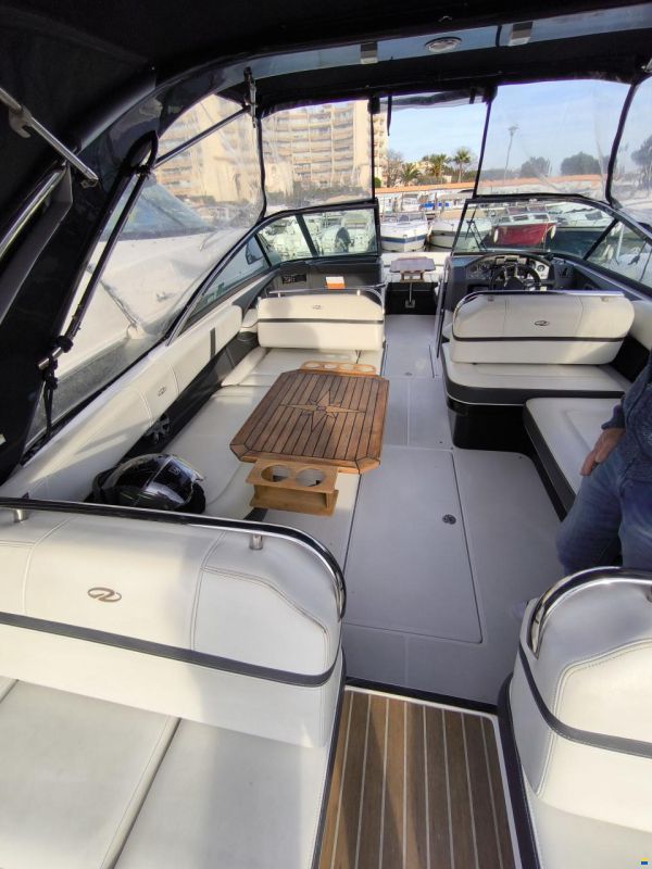 REGAL MARINE 2800 BOWRIDER