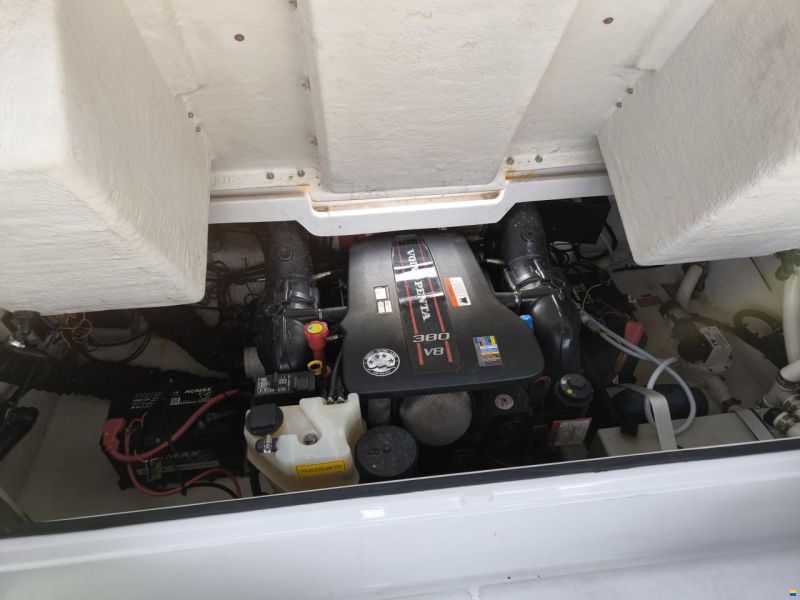 REGAL MARINE 2800 BOWRIDER