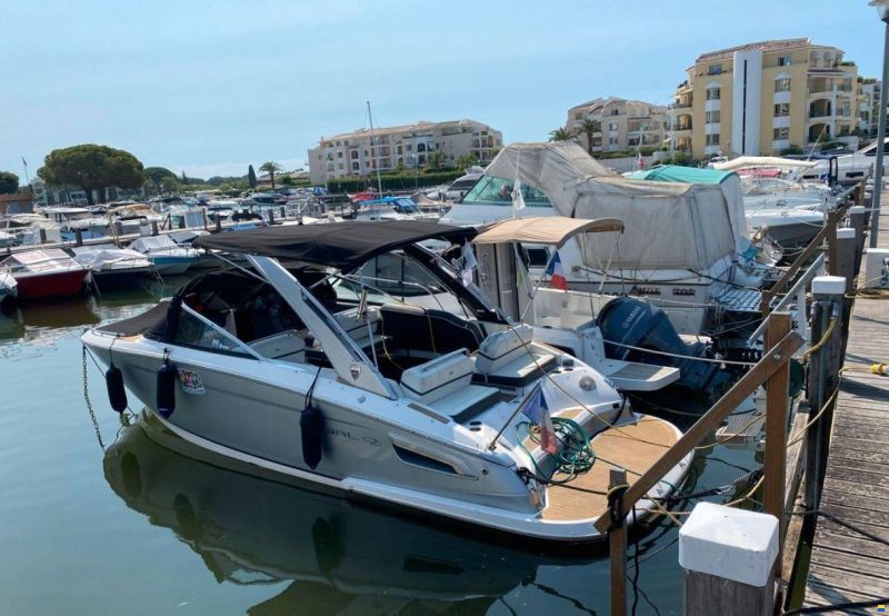 REGAL MARINE 2800 BOWRIDER