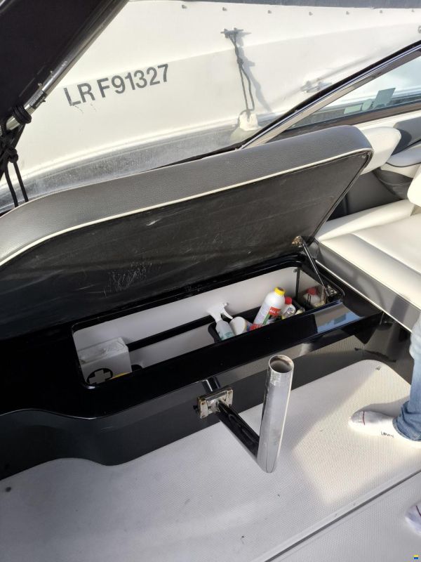 REGAL MARINE 2800 BOWRIDER