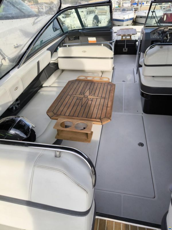 REGAL MARINE 2800 BOWRIDER