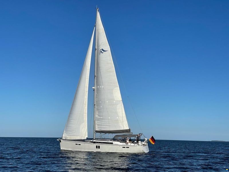 Hanse 545 image