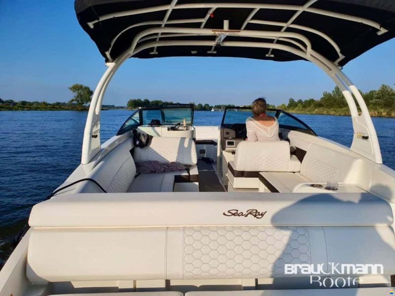 Sea Ray 270 SDX