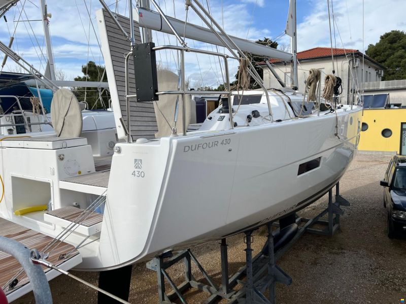 Dufour 430 Grand Large