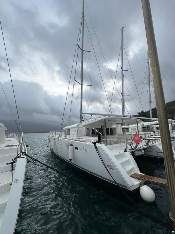 Lagoon 450