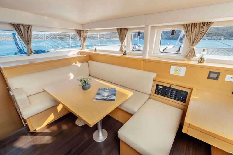 Lagoon 400 S2