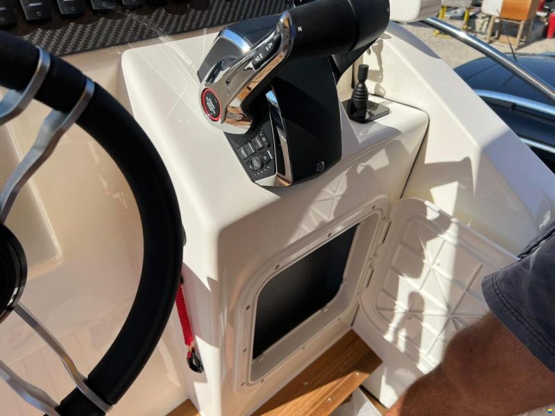 Nuova Jolly Prince 33 Sport Cabin