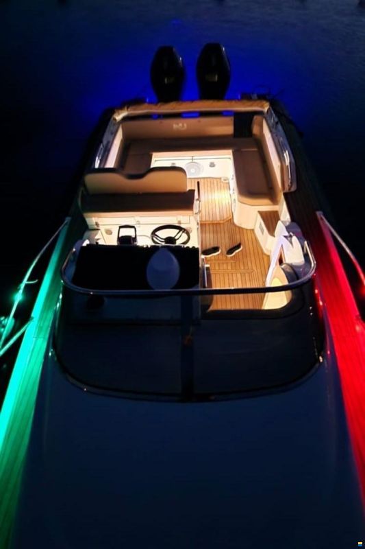 Nuova Jolly Prince 33 Sport Cabin