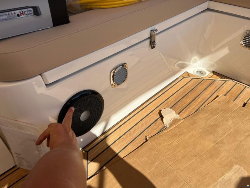 Nuova Jolly Prince 33 Sport Cabin