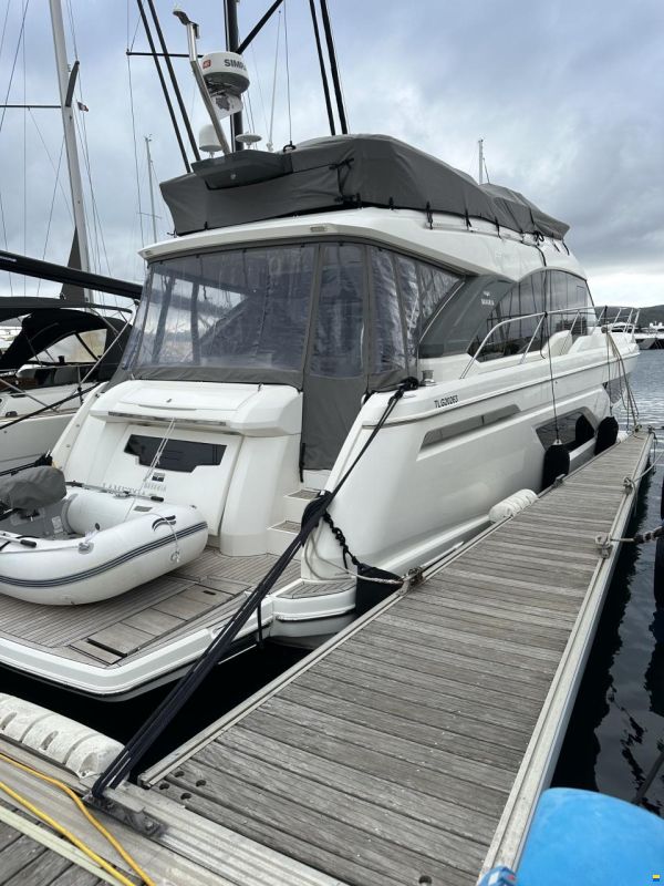 Bavaria R55