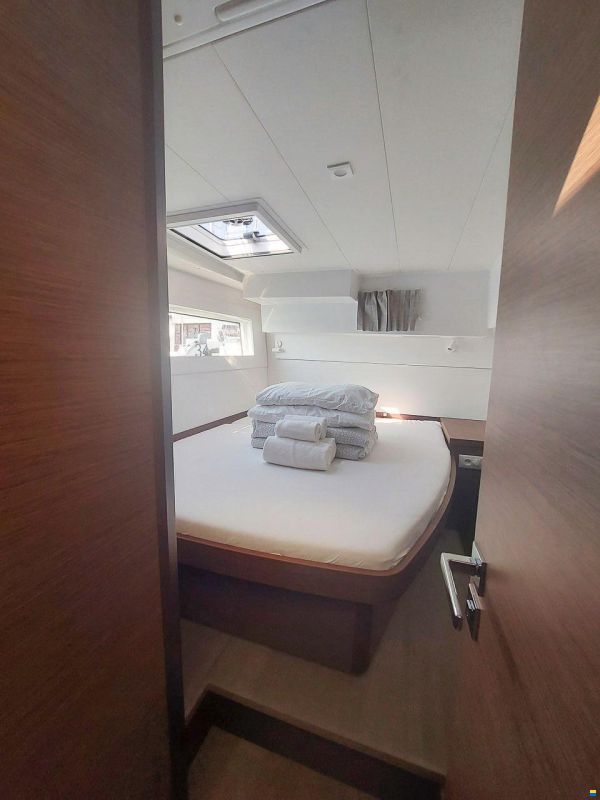Lagoon 40