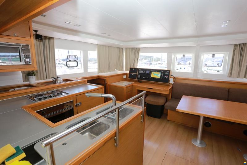 Lagoon 450