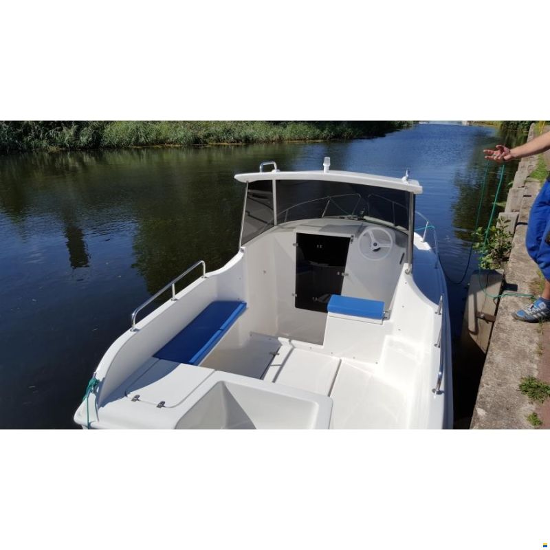 Banan Boats Lakeman 540 Pilot House