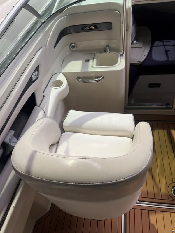 Sea Ray 240 SSE Sunsport m. 350 MAG MPI Bravo II