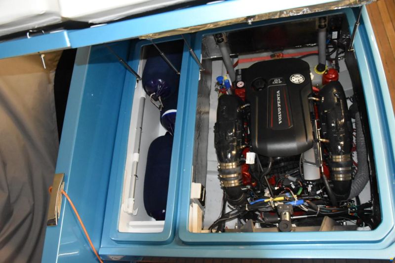 Ganz Boats Ovation 7.6 Open