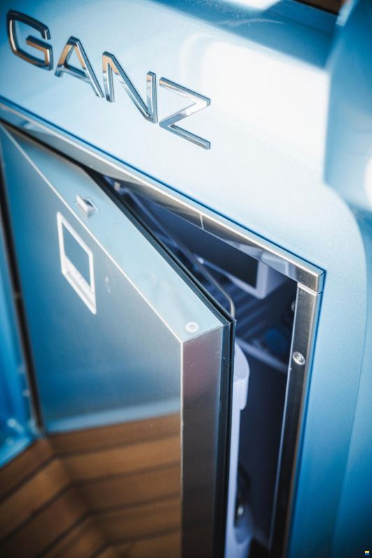 Ganz Boats Ovation 7.6 Open