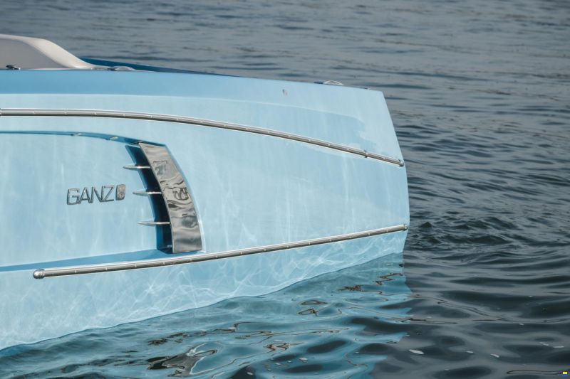 Ganz Boats Ovation 7.6 Open