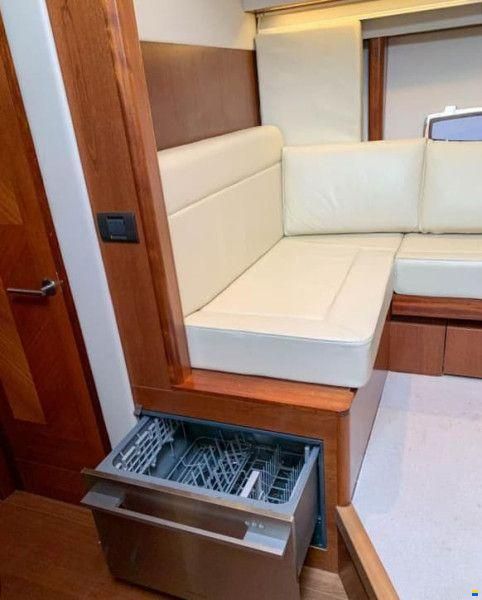Sealine F 48