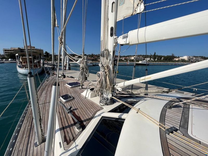 Oyster 485
