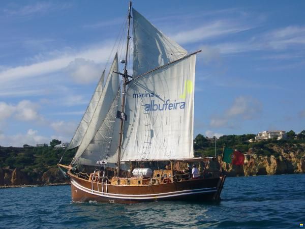 Barco de Madeira image