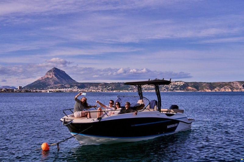 Quicksilver 805 OPEN