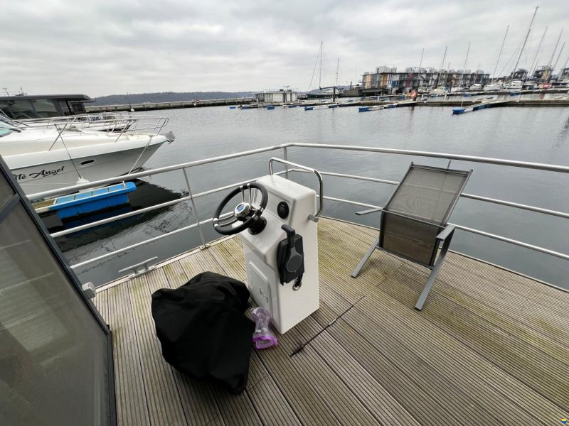Floating Home 44