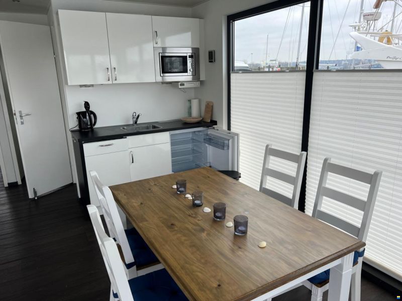 Floating Home 44