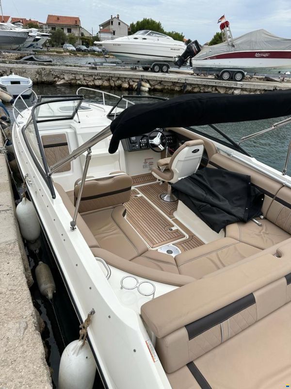 Sea Ray 250 SSE