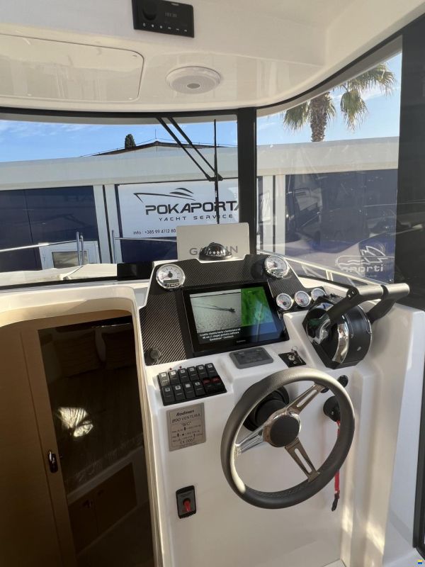 Rodman 890 Ventura HT
