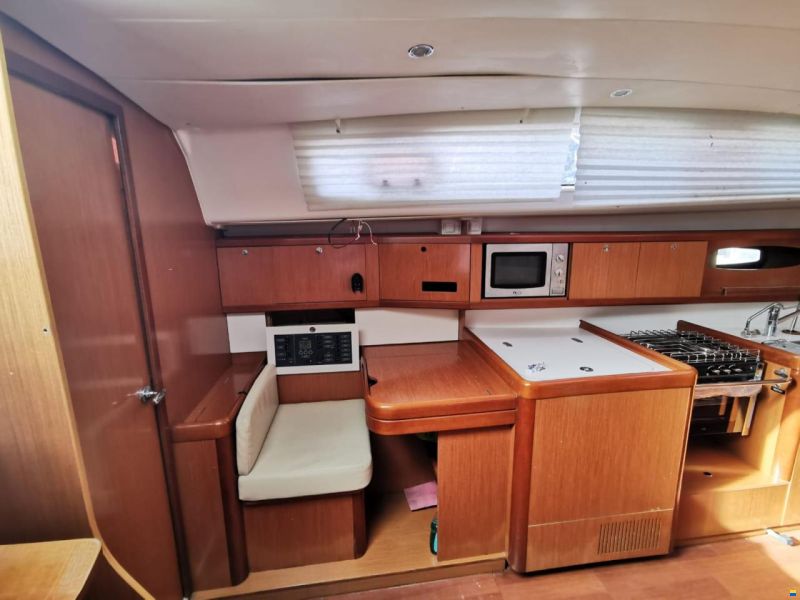 Beneteau Oceanic 43