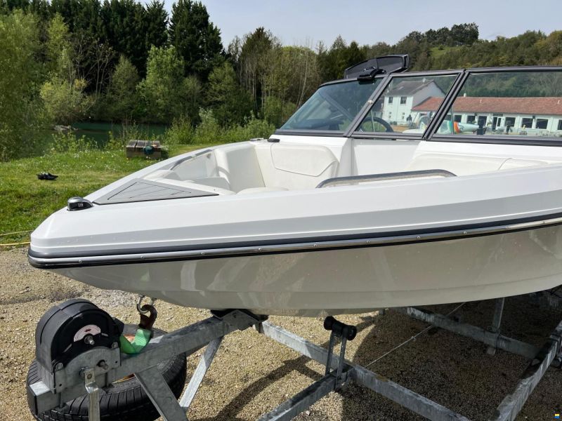 Correct Craft Nautique 200