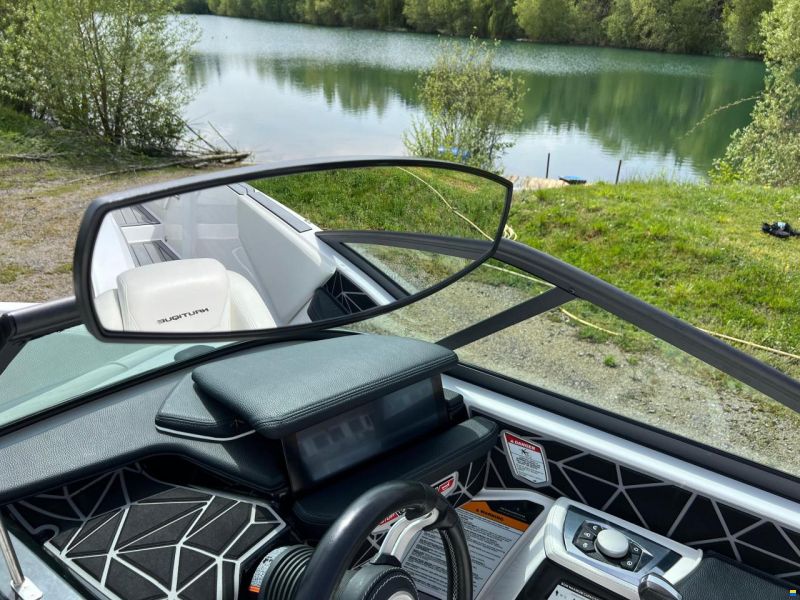 Correct Craft Nautique 200