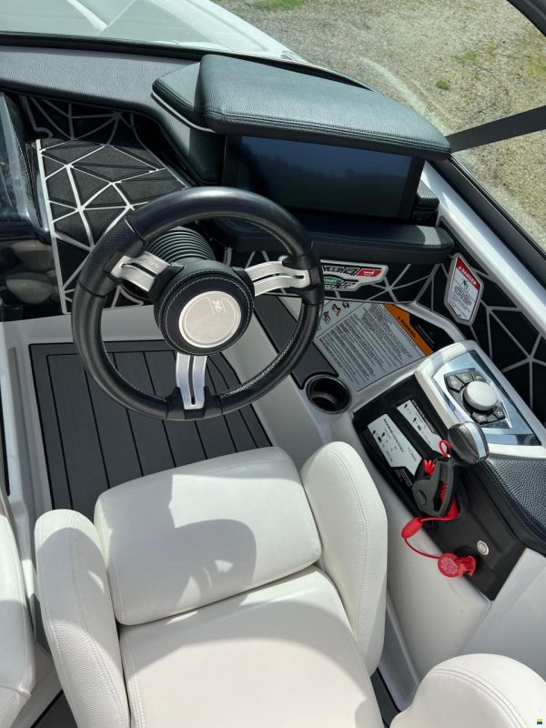 Correct Craft Nautique 200
