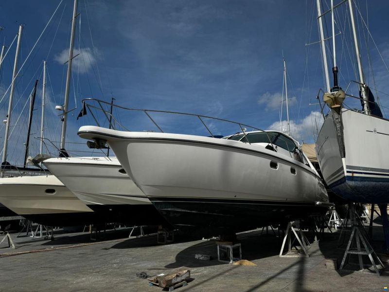 Tiara Sovran 4300