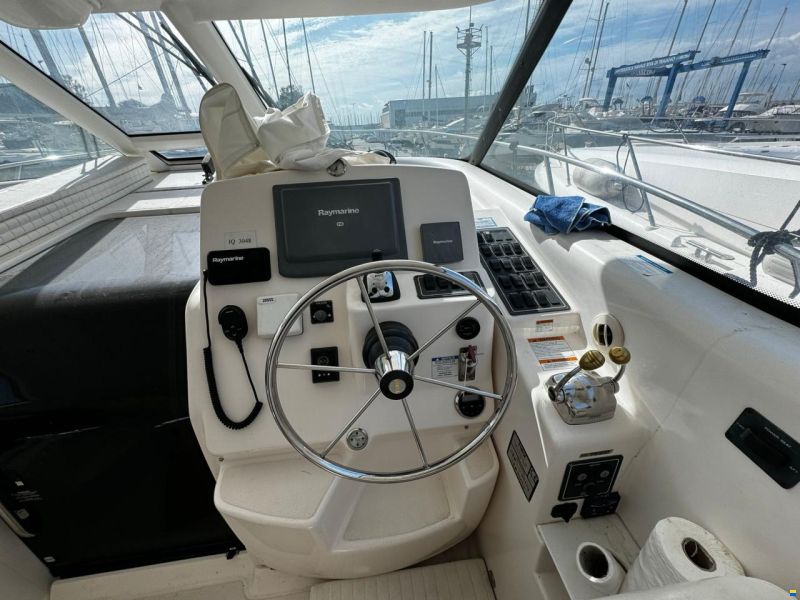 Tiara Sovran 4300