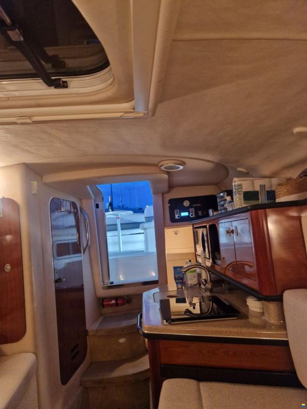 Sea Ray SUNDANCER 275