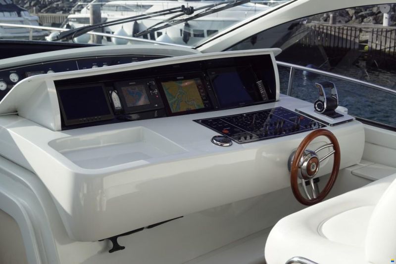 Pershing 54