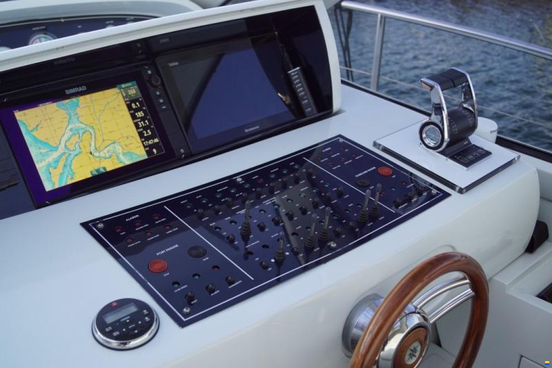Pershing 54
