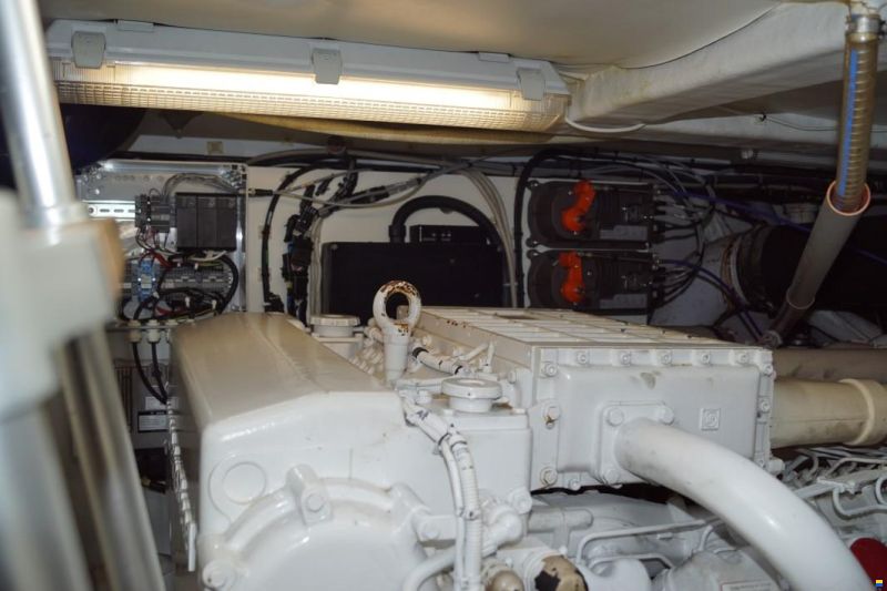 Pershing 54