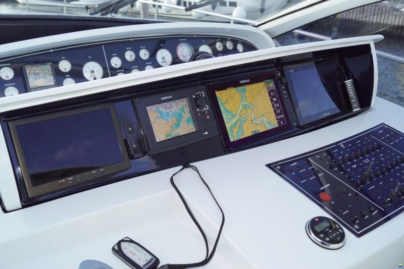 Pershing 54