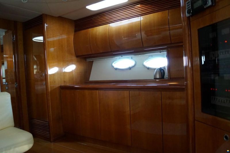Pershing 54