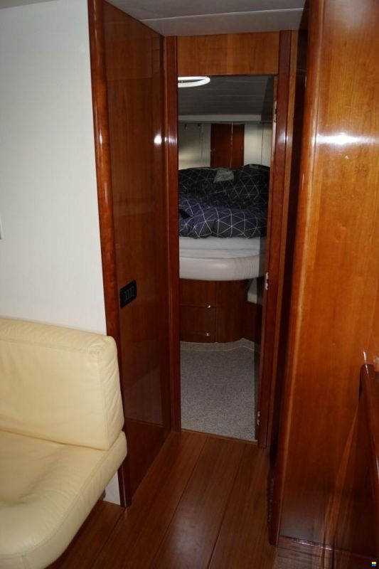 Pershing 54